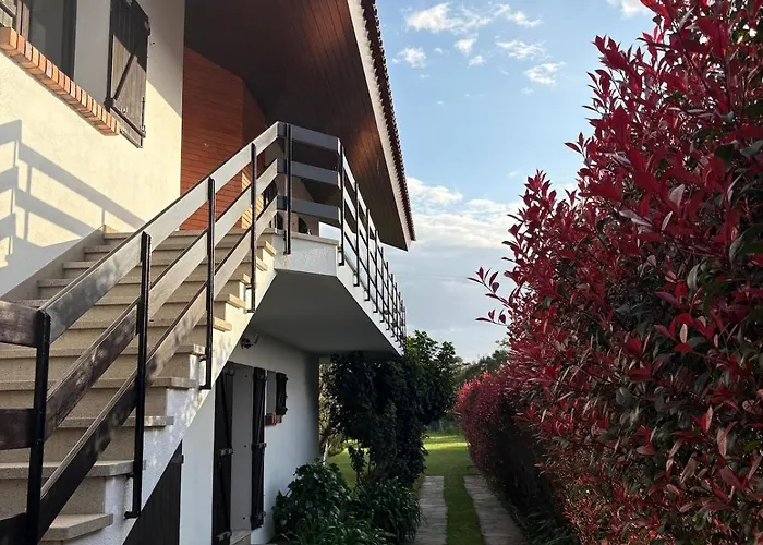 Alma Calorosa Garden Apartment Bicas